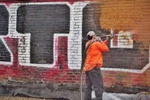 Graffiti removal – quick and easy